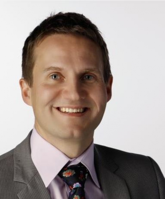 Tutkijat äänessä – professori Eero Vaara: Eri alojen tutkimustietoa lisää kuntiin