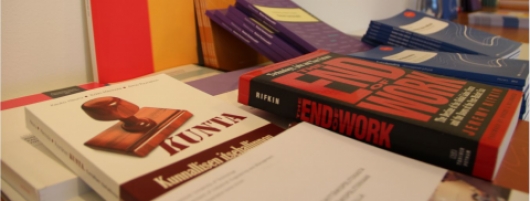 Tutkijat äänessä – professorit Eija Mäkinen ja Pekka Aula