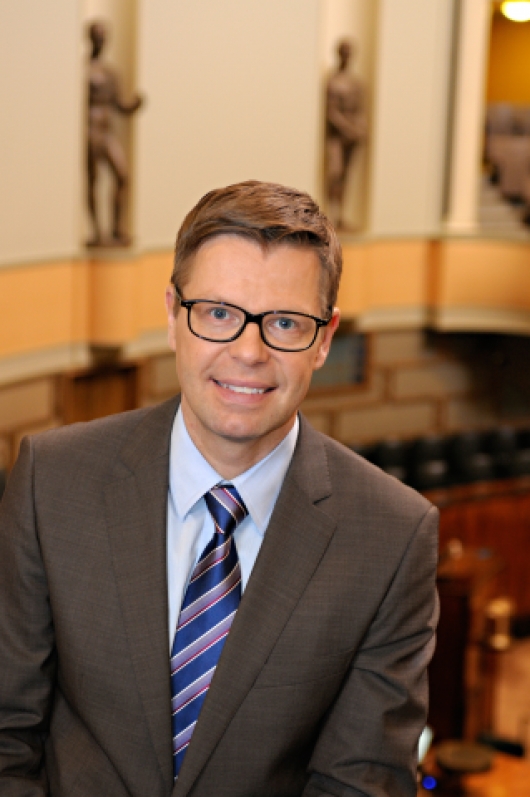 Tutkijat äänessä – professori Kimmo Grönlund: kansalaisten ääni ei kuulu päätöksenteossa