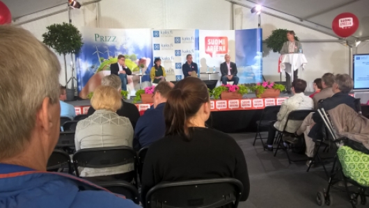 KAKS SuomiAreenalla:  Hallitus ja oppositio väänsivät sopeuttamistoimista   – gallupin mukaan kansa ”sietää” leikkaukset