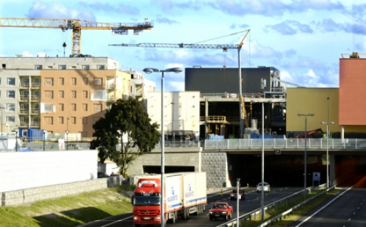 Polemiikin reportaasi tienvarsikunnista: Kiinteistösijoittajat tähyävät liikennevirtoja – katoavatko kirkonkylät?