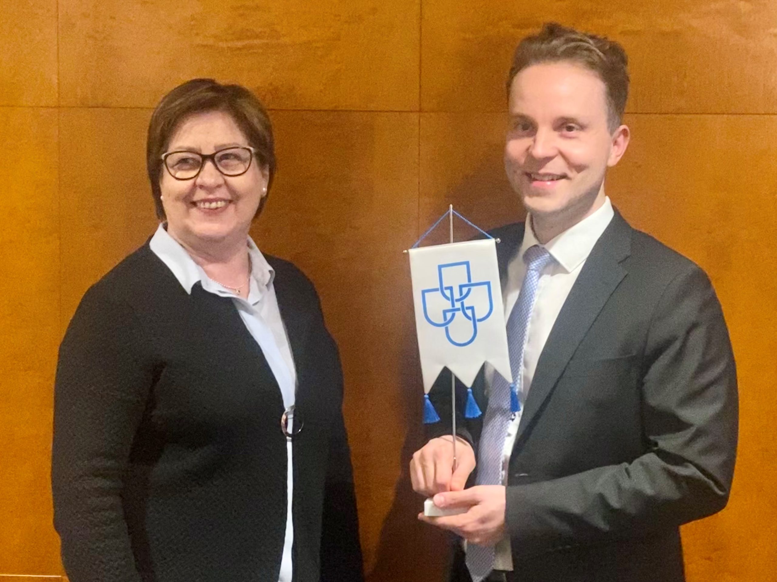 KAKSin hallituksen uudeksi puheenjohtajaksi Merja Taponen – edeltäjä Petri Honkonen tiede- ja kulttuuriministeriksi