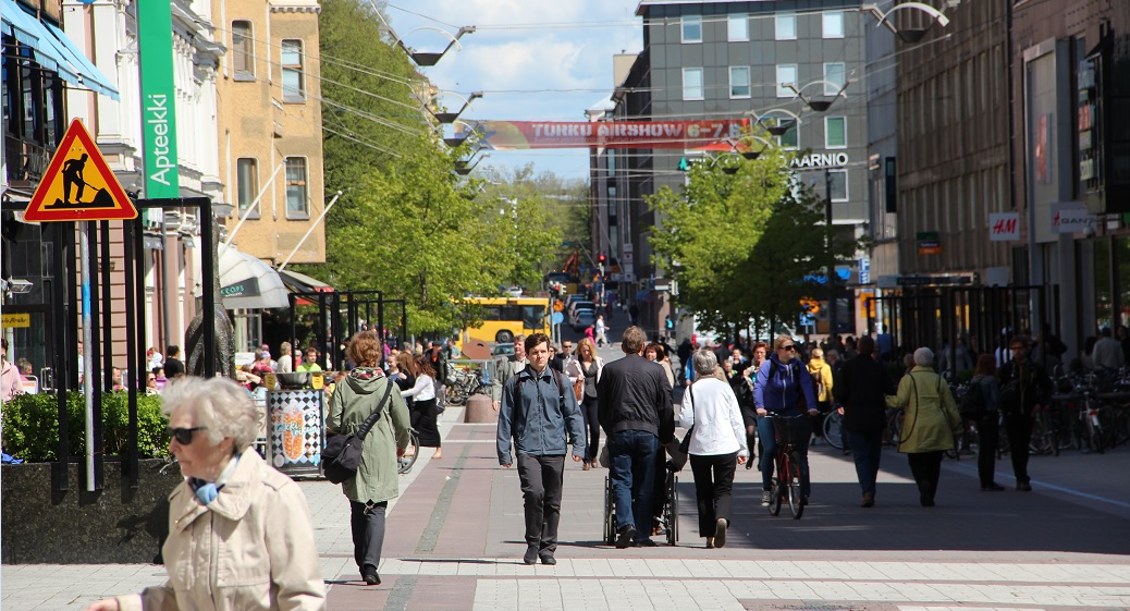 Suomalaiset kehuvat itseään koronaepidemian torjunnassa