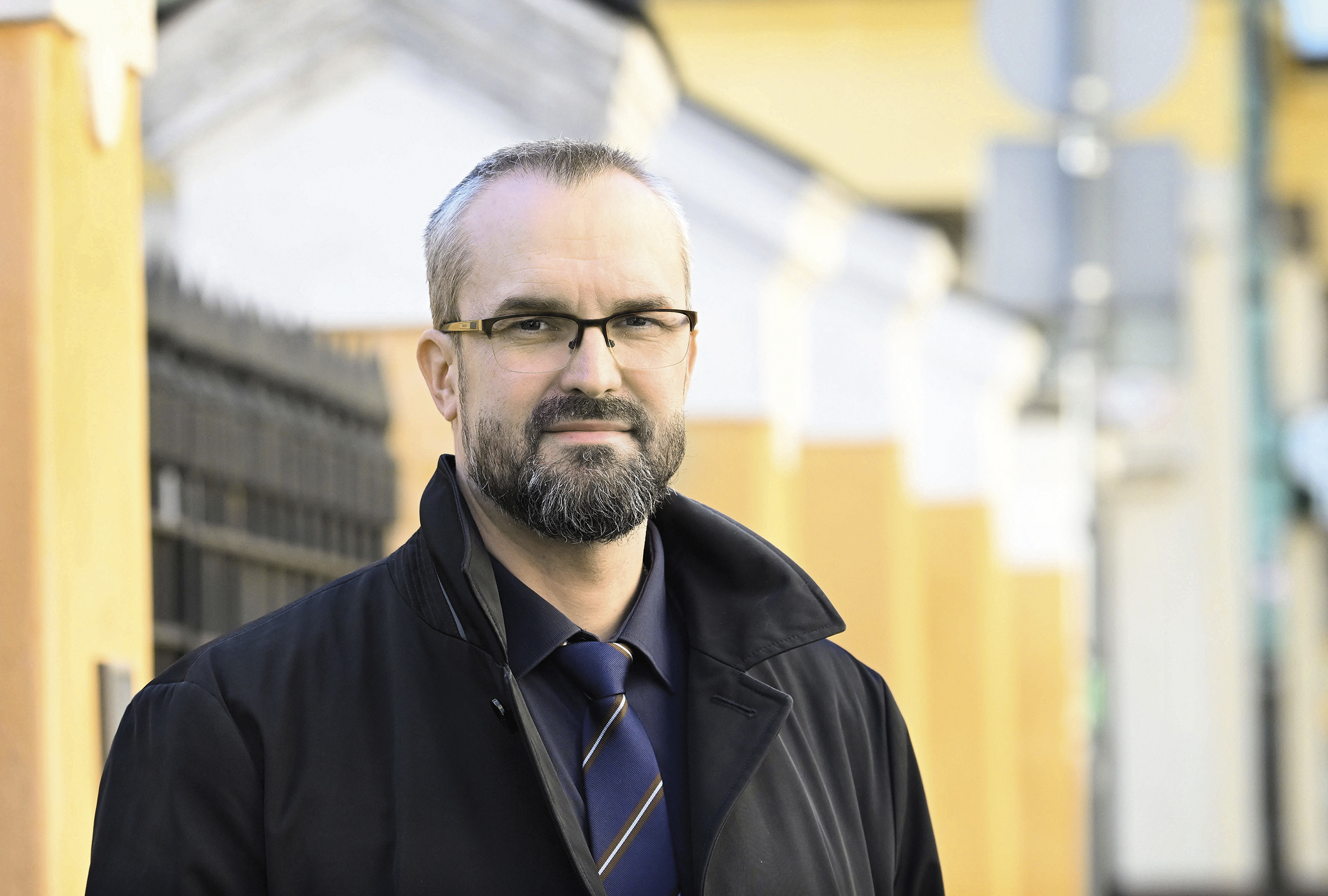 Ei tullut poliisia, tuli virkamies