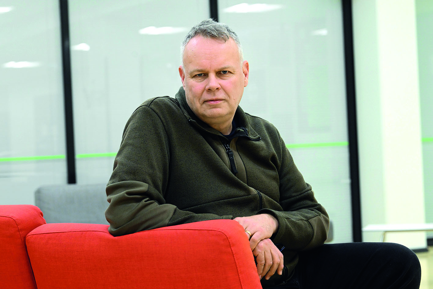 Vaurauden varjossa – keitä ovat he, jotka putoavat turvaverkon läpi?